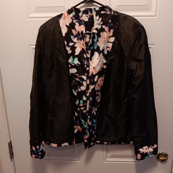 Kasper Women's Floral Jacket - Black and Pink - Picture 5 of 10